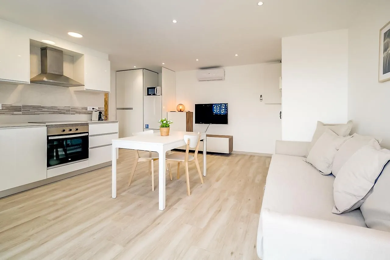 Hauzify I Apartament Rosa Dels Vents Santa Susanna Daire